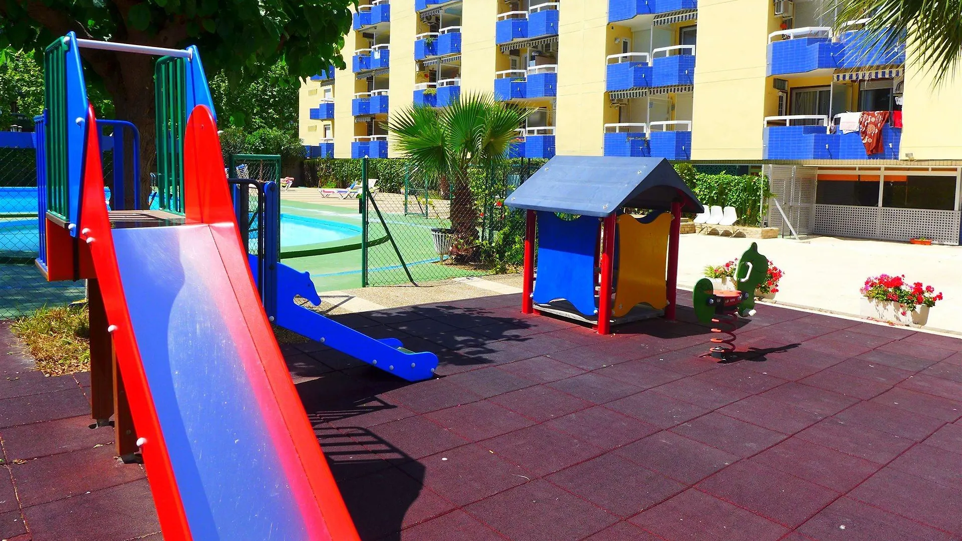 Rentalmar Alboran Apartments Σαλού