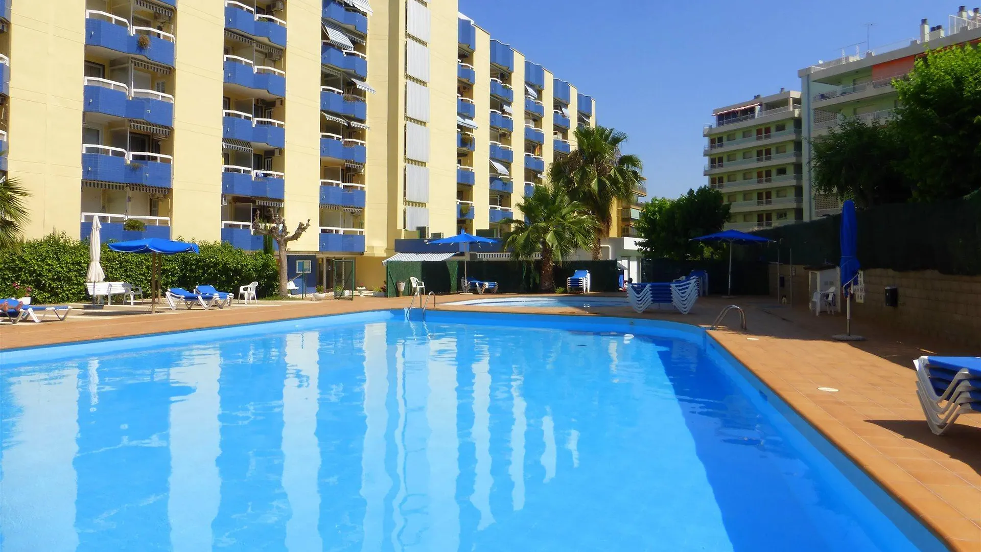 Rentalmar Alboran Apartments Σαλού 0*,