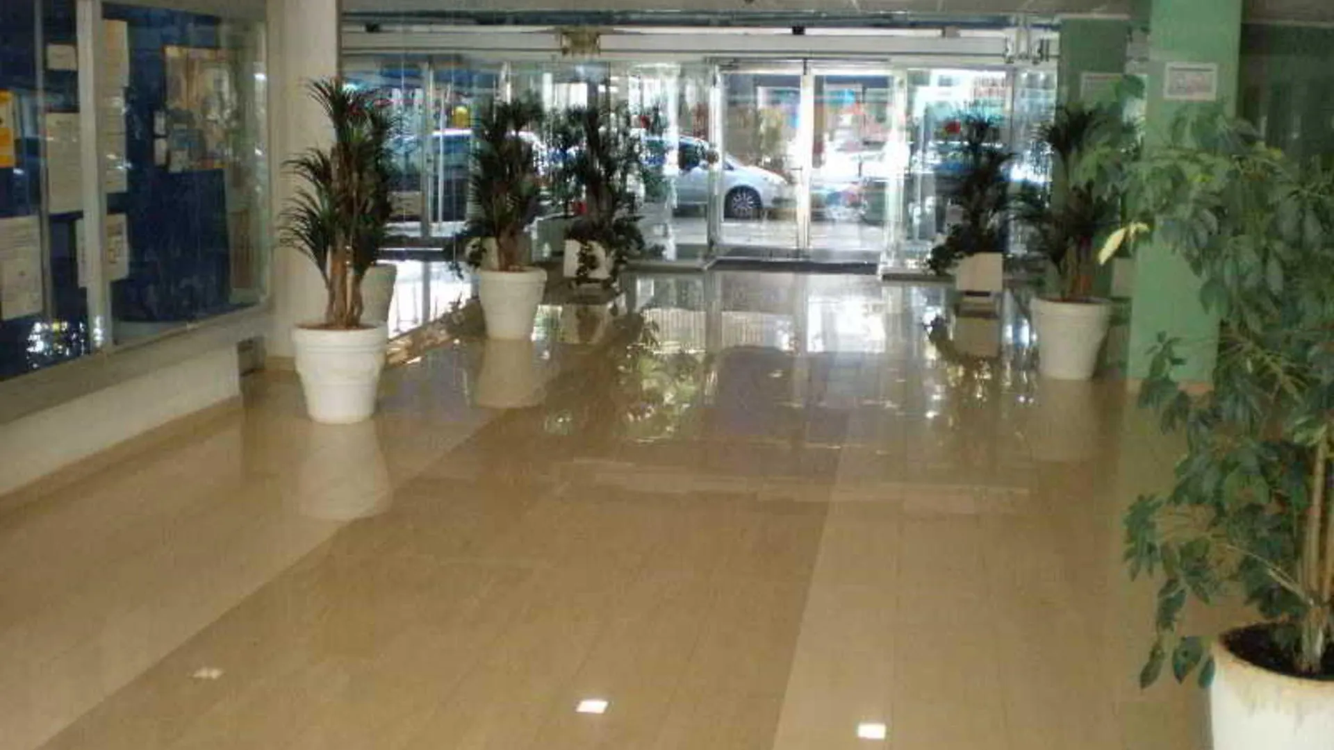 Rentalmar Alboran Apartments Σαλού Ισπανία