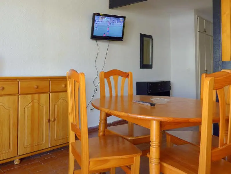 Rentalmar Alboran Apartments Σαλού